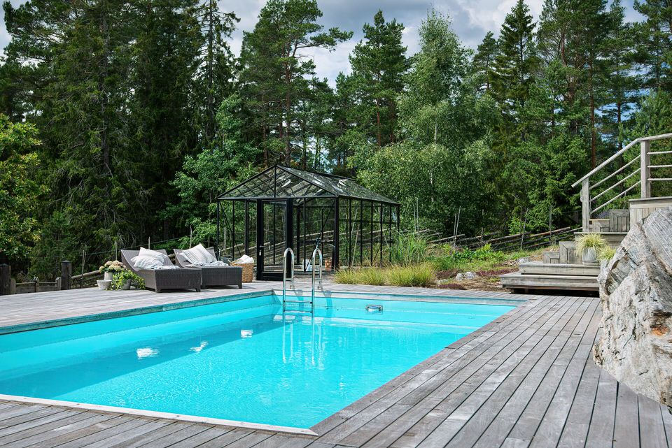 pool countryside dack