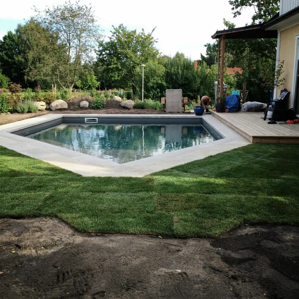 bygga pool nacka